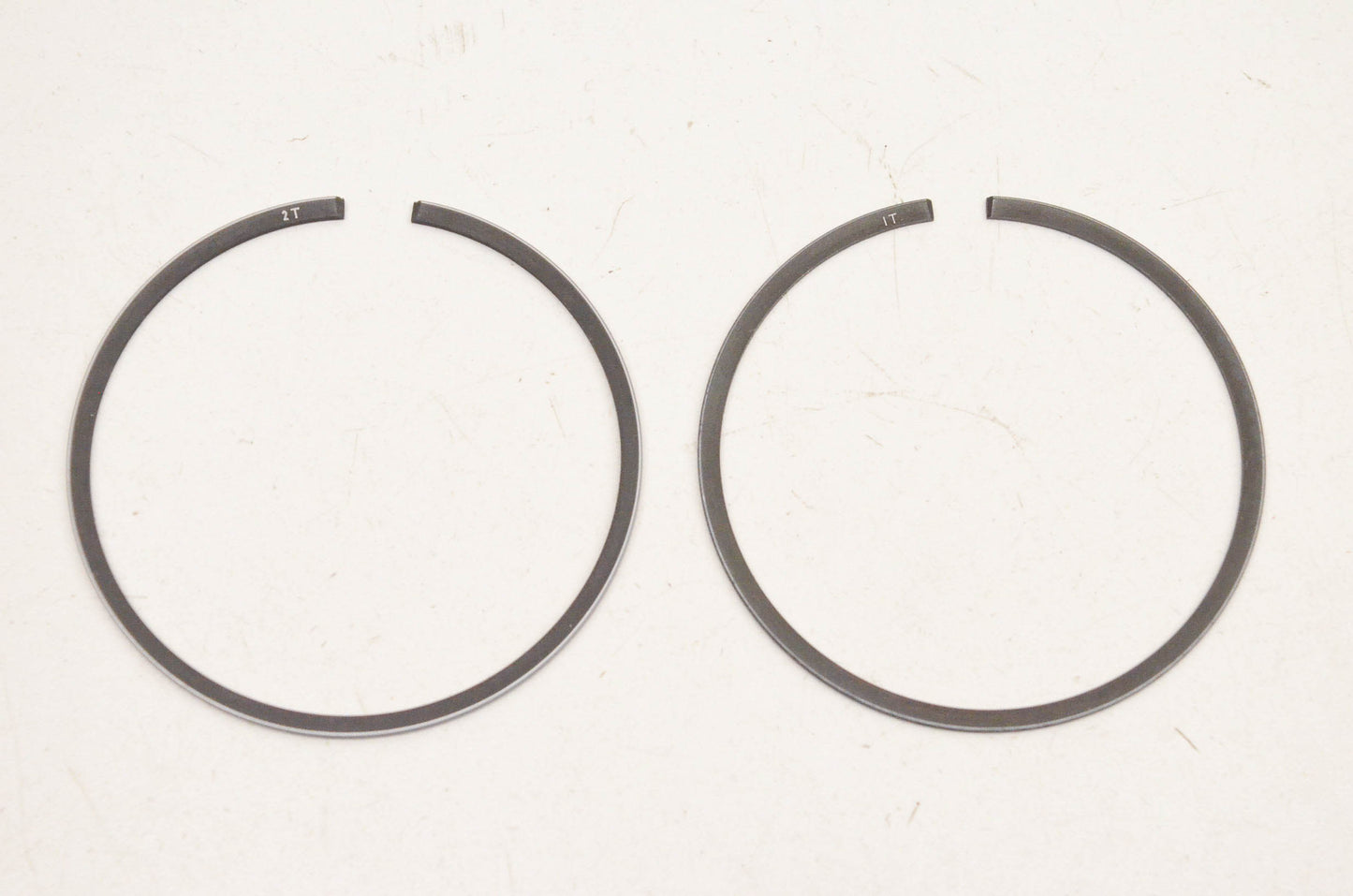 New OEM Yamaha 2GU-11610-01-00 Piston Ring Kit Std NOS