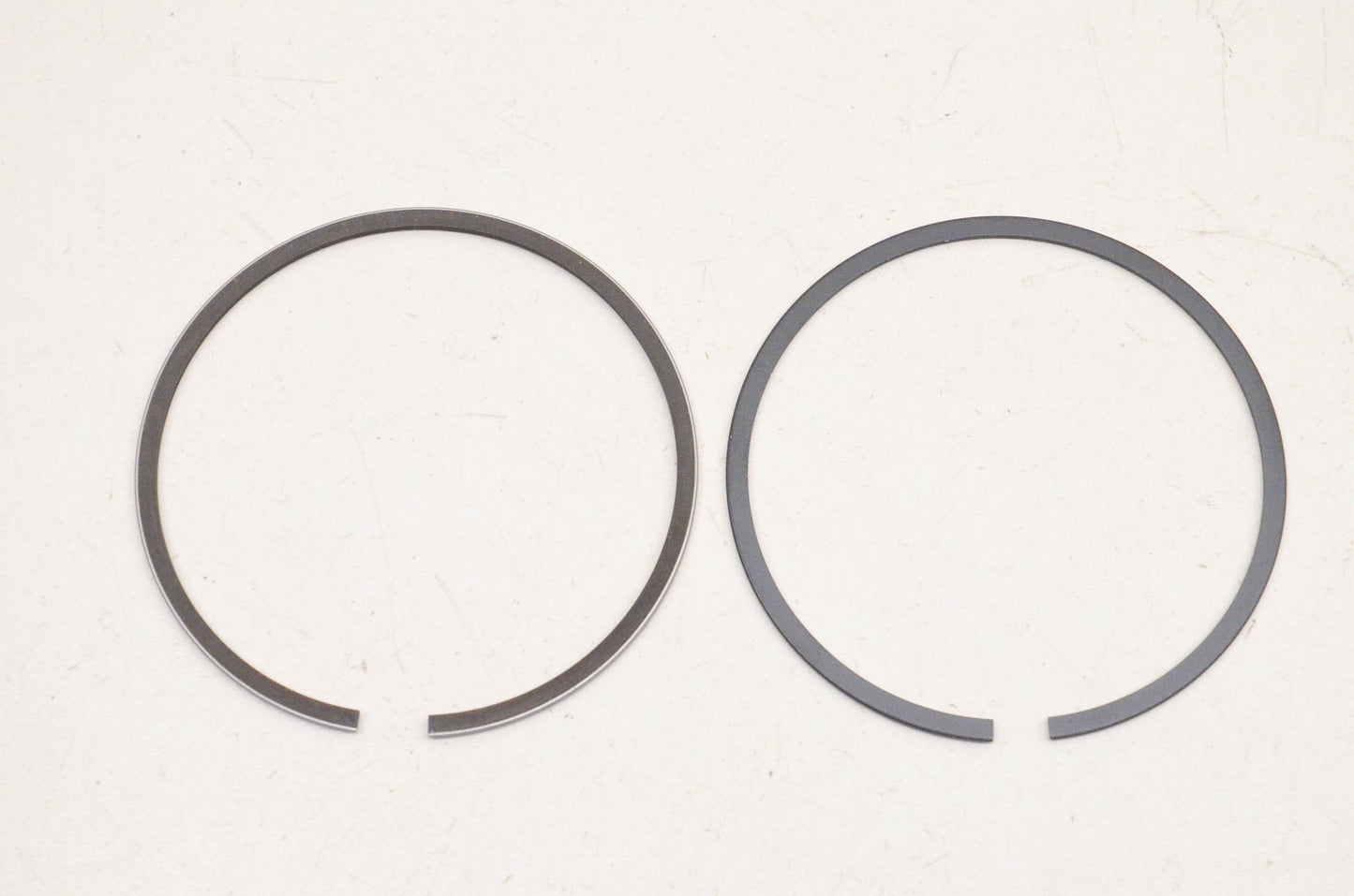 New OEM Yamaha 2GU-11610-01-00 Piston Ring Kit Std NOS