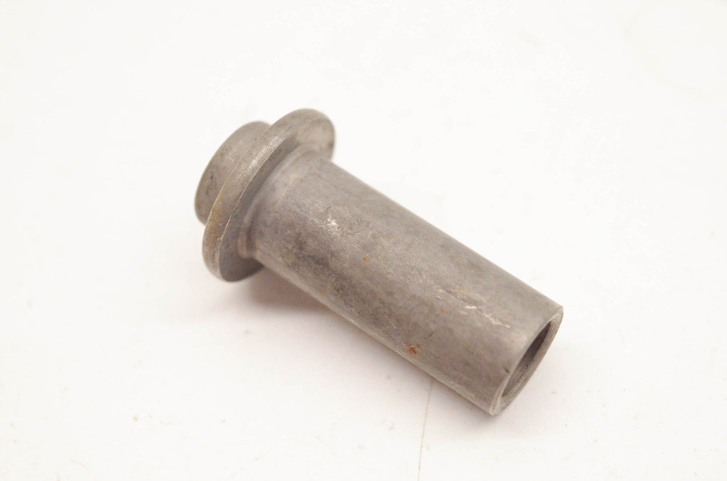 New OEM Yamaha 3R3-2148A-00-00 Frame Shaft NOS