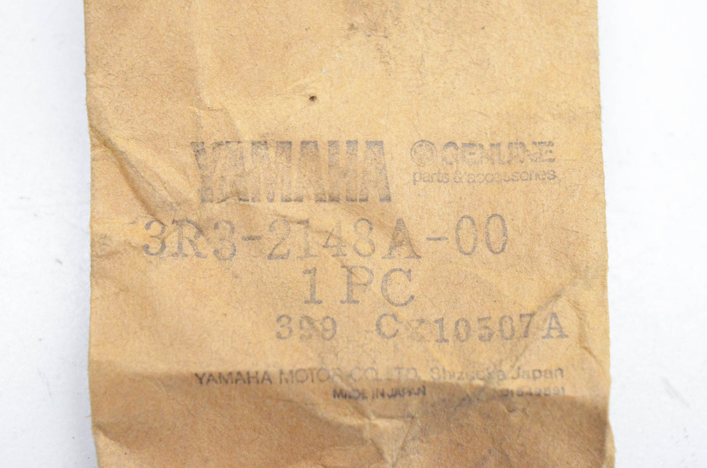 New OEM Yamaha 3R3-2148A-00-00 Frame Shaft NOS