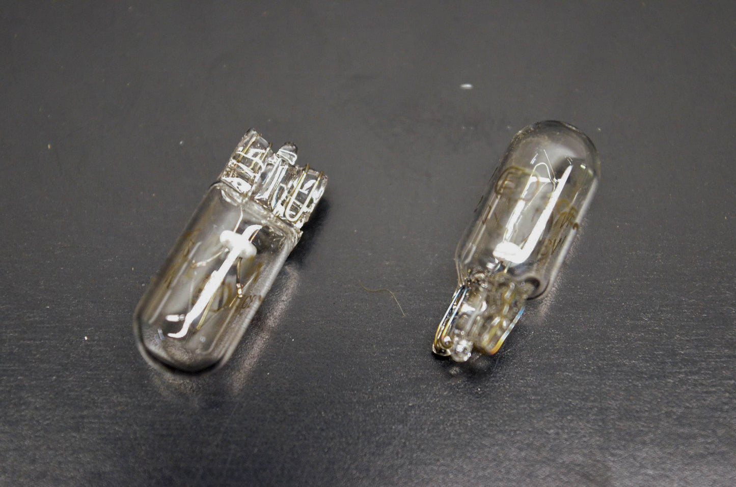 New OEM Yamaha 4G1-84744-00-XX Narva Replacement Bulbs 12v 3.4w Qty 2 NOS
