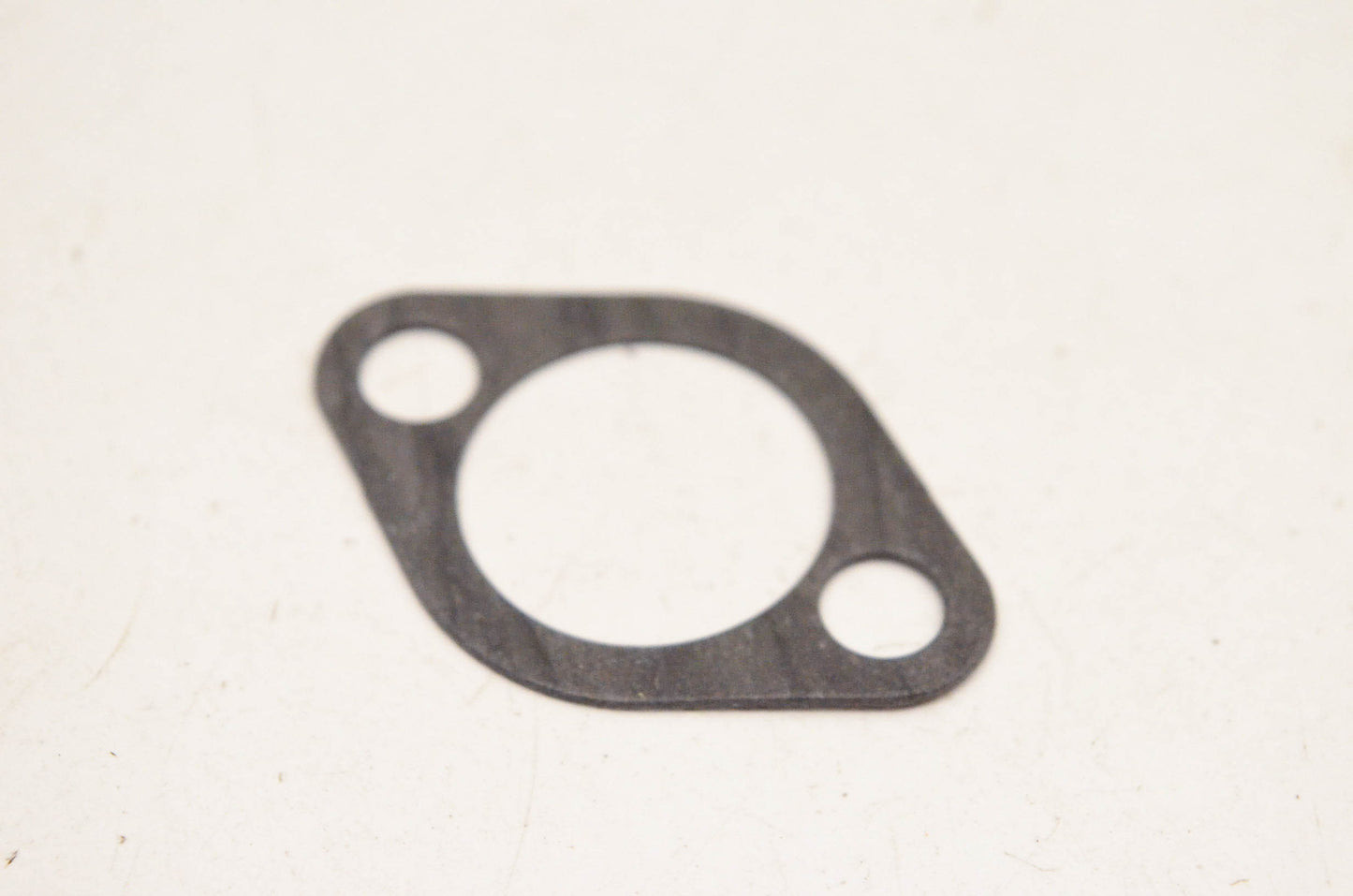 New OEM Yamaha 6R8-13116-A0-00 Oil Pump Gasket NOS