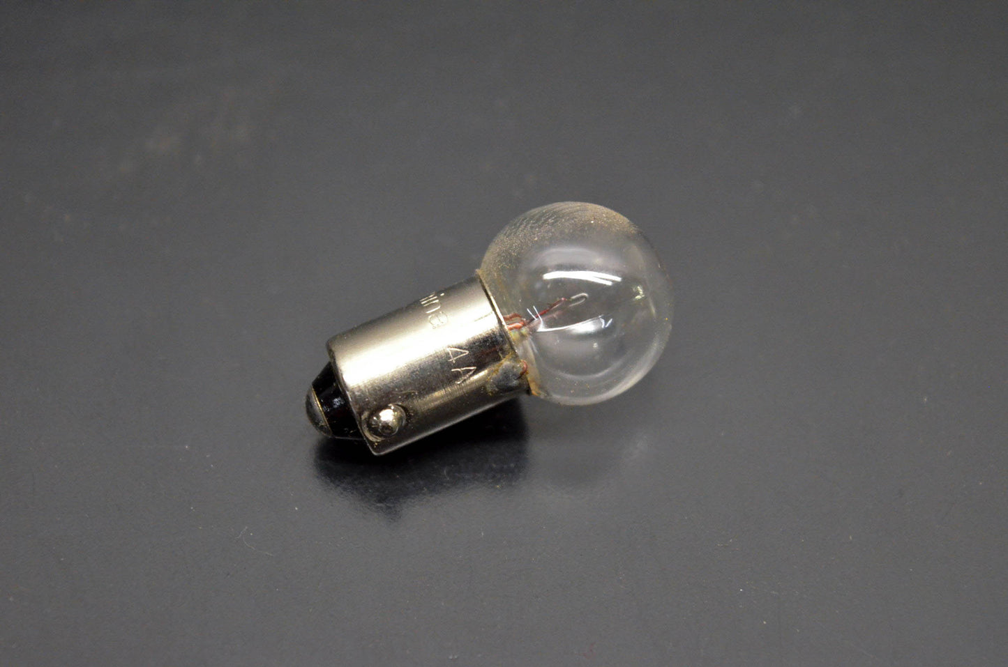 New OEM Yamaha 3R9-84514-00-XX Candlepower A6v 5w Bulbs NOS
