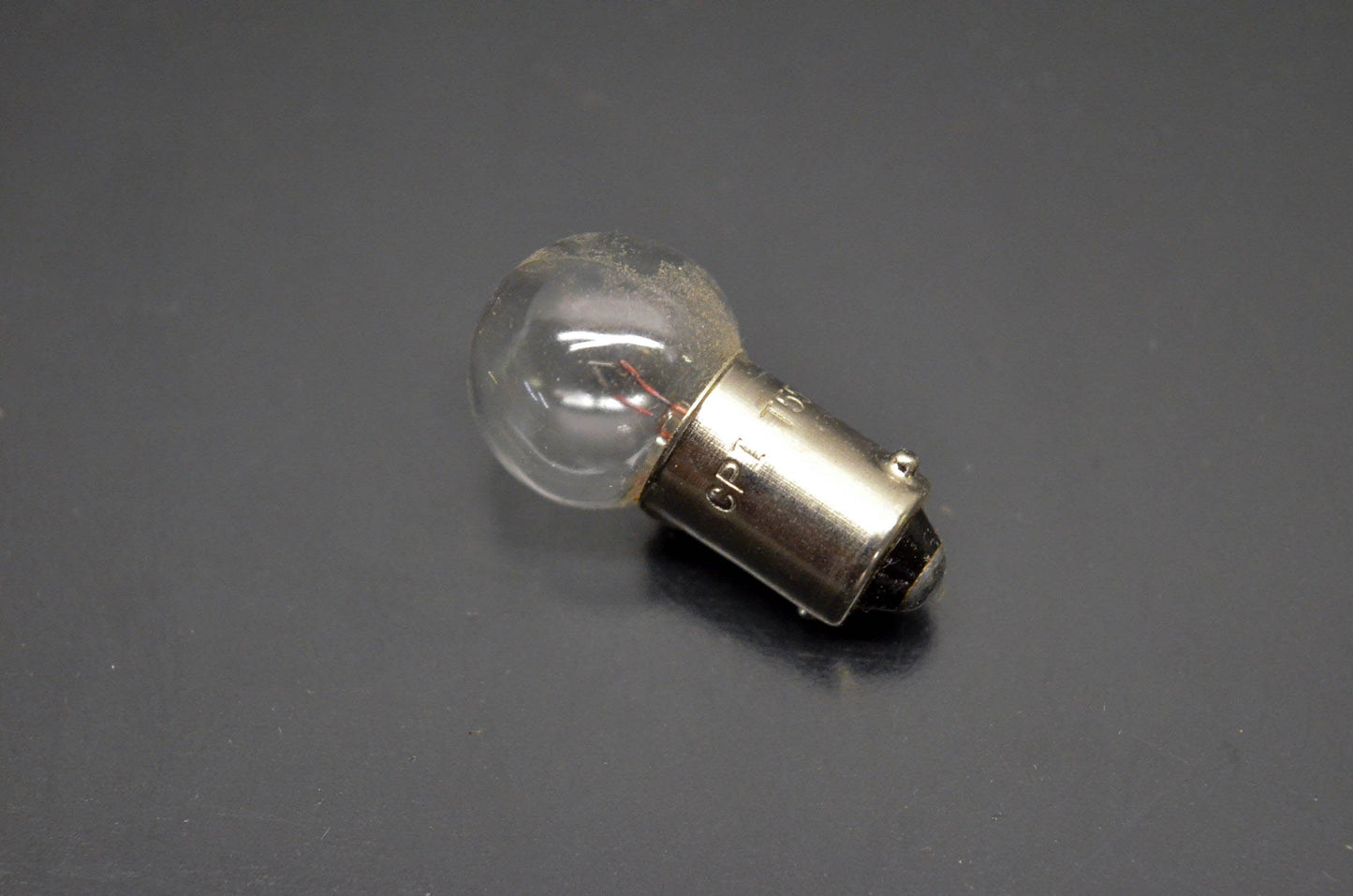 New OEM Yamaha 3R9-84514-00-XX Candlepower A6v 5w Bulbs NOS