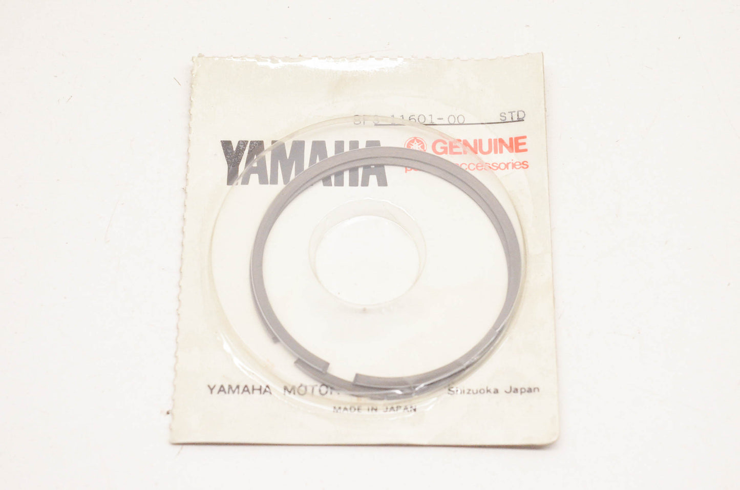 New OEM Yamaha 8f3-11601-00-00 Piston Ring Kit NOS