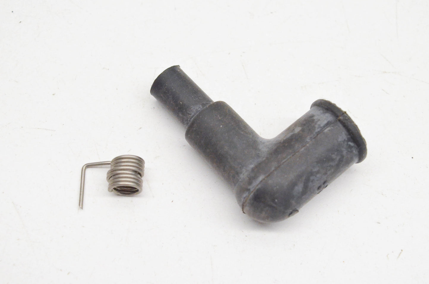 New OEM Yamaha 663-82370-01-00 Plug Cap Kit NOS