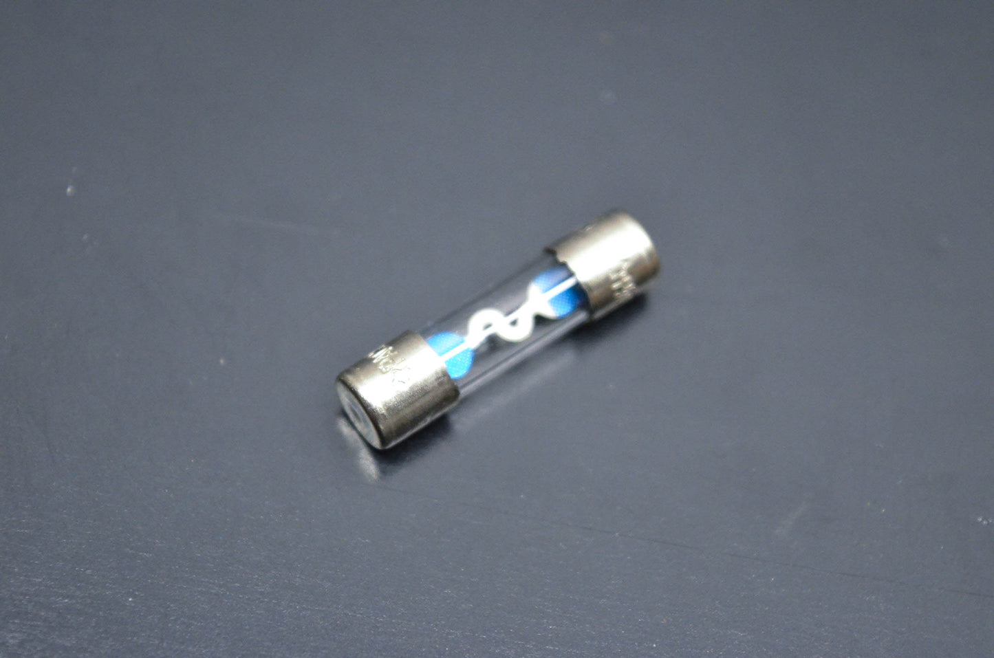 New OEM Yamaha 4X7-82151-00-00 15amp Fuse NOS