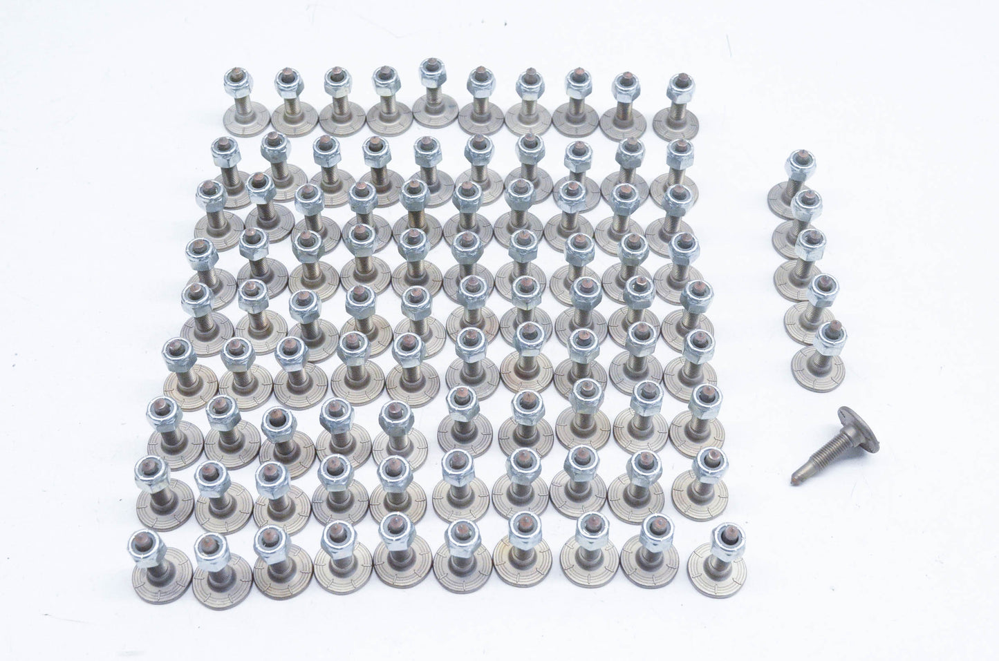 Woody's SSP-1075-B-1, SSP1075B1 Signature Series Stud and Lock Nut Kit NOS