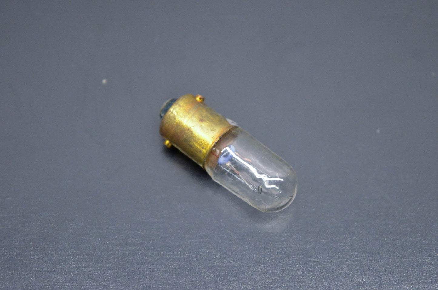 New OEM Arctic Cat 0109-402 Tail Light Bulb GE1889 NOS