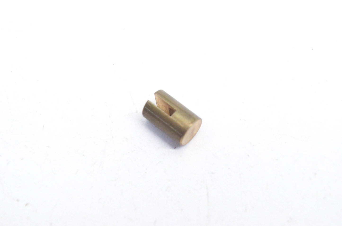 New OEM Suzuki 13683-51010 Oil Pump Nipple NOS