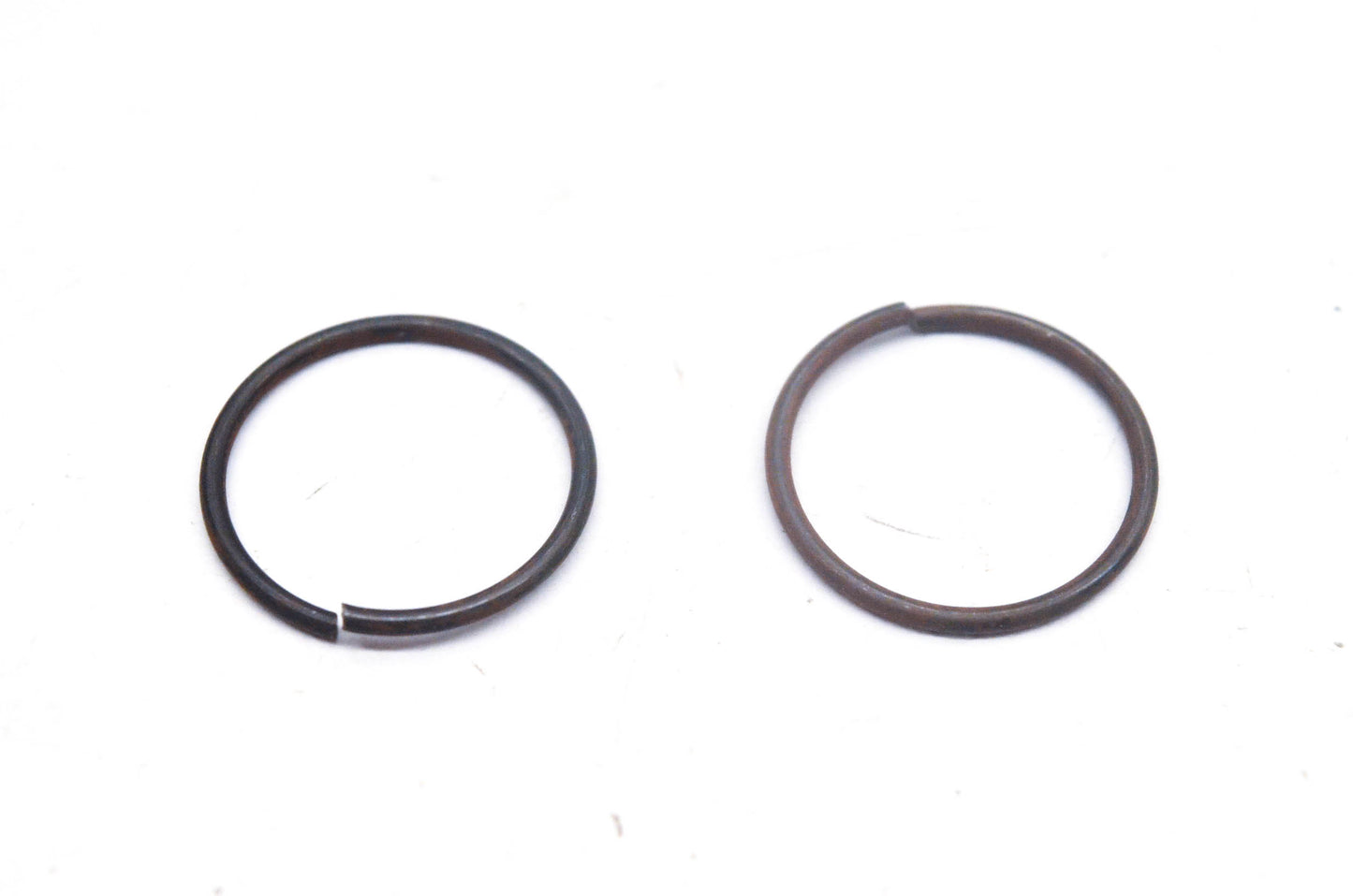 New OEM Suzuki 09380-22003 Circlips Qty 2 NOS