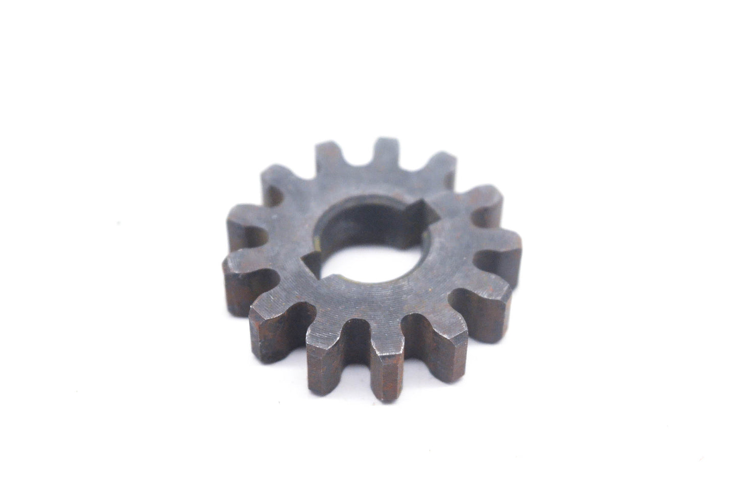New OEM Suzuki 16321-33002 Oil Pump Drive Gear NOS
