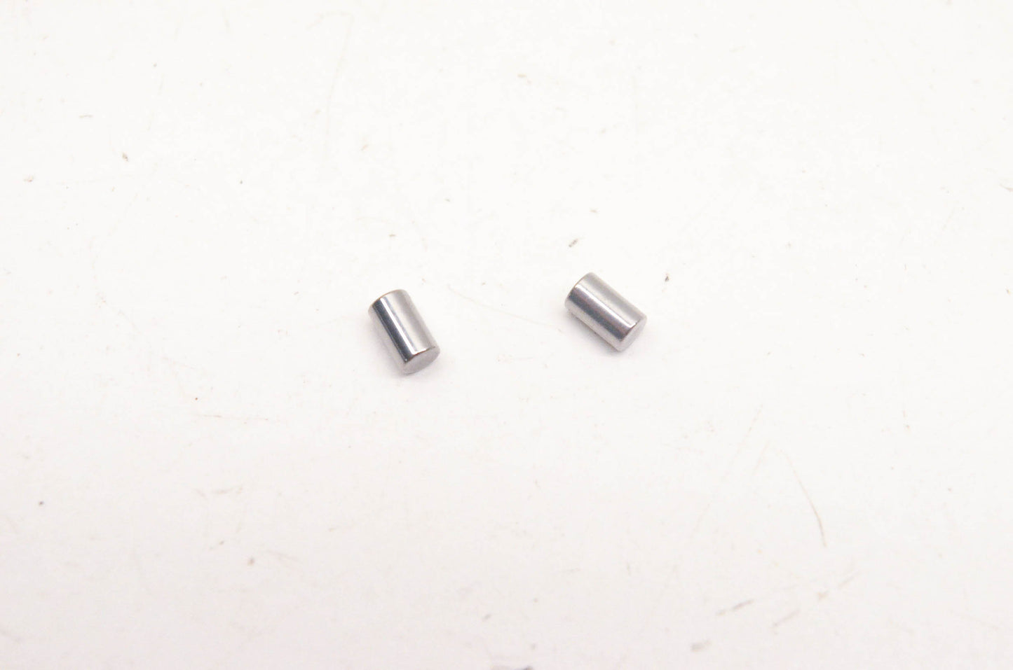 New OEM Suzuki 06211-03052 Pins Qty 2 NOS