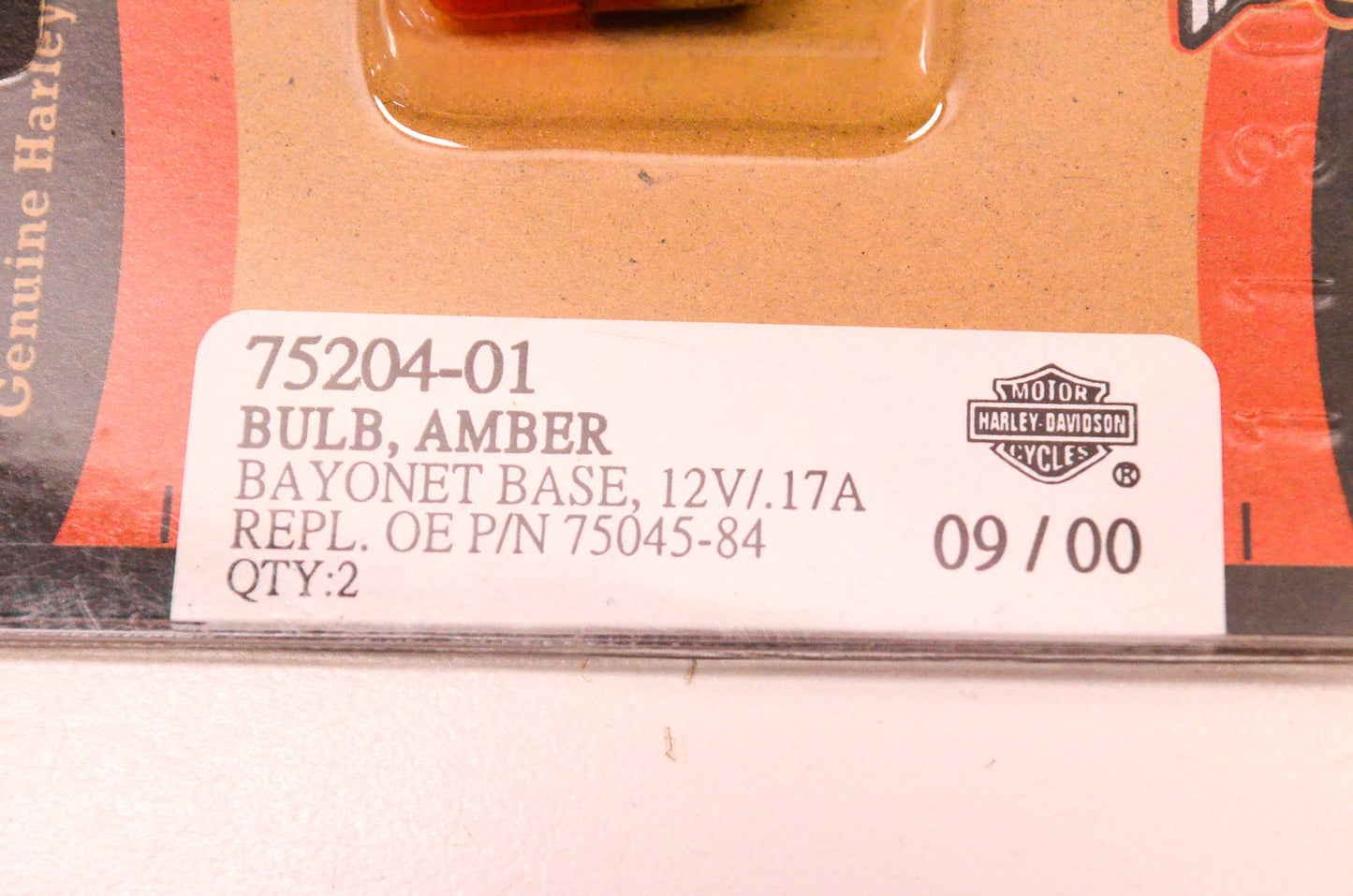 New OEM Harley-Davidson 75204-01, 75045-84 Bayonet Base Bulb Amber 12V/.17A NOS