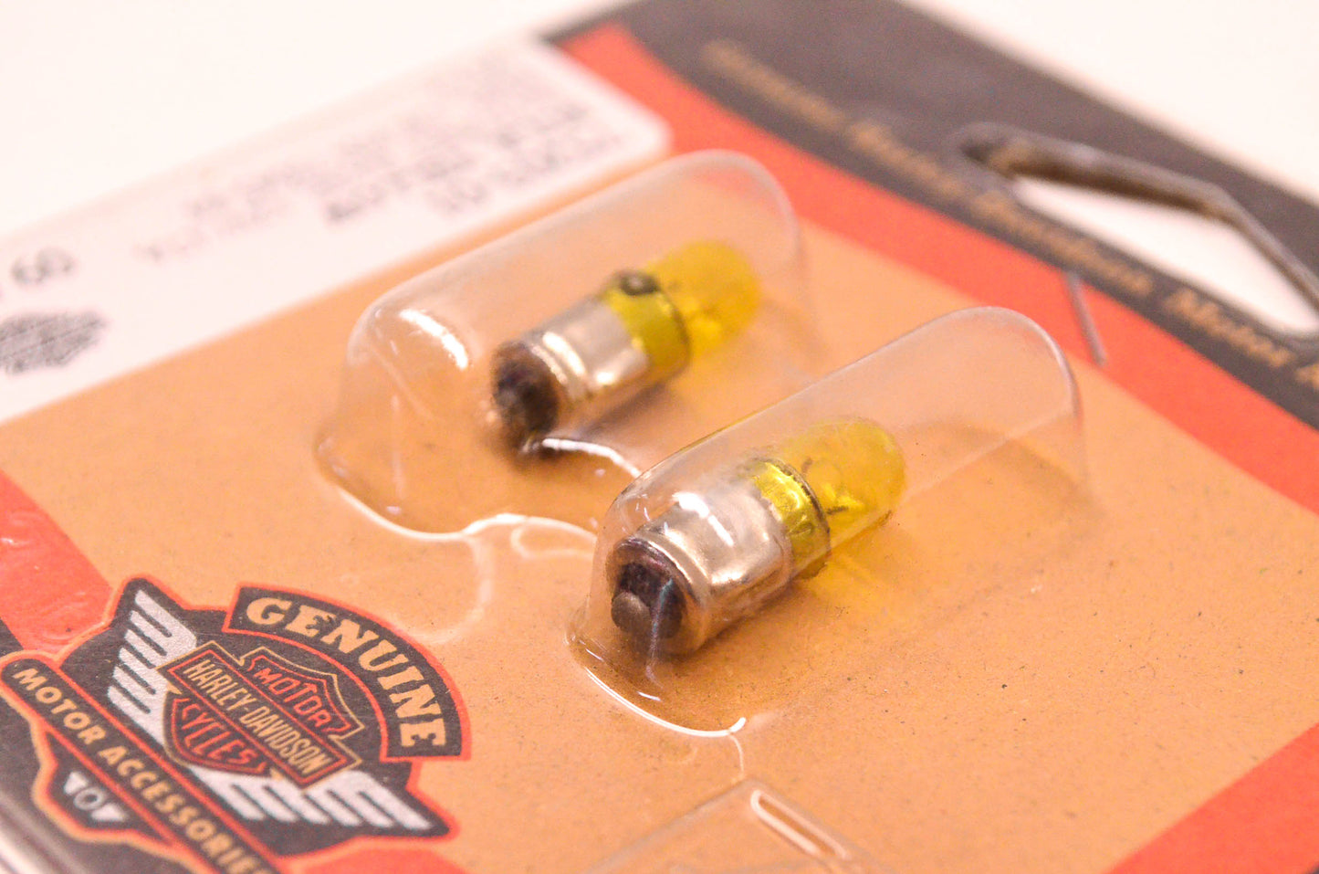 New OEM Harley-Davidson 75203-01 Bayonet Base Bulb Yellow 12V/.17A NOS