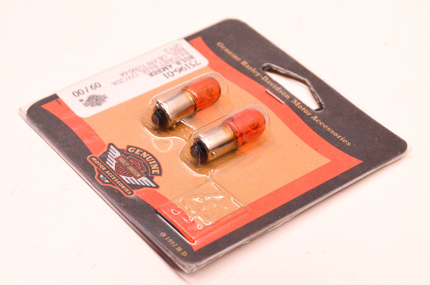 New OEM Harley-Davidson 75196-01 Bayonet Base Bulb Amber 12V/.20A NOS