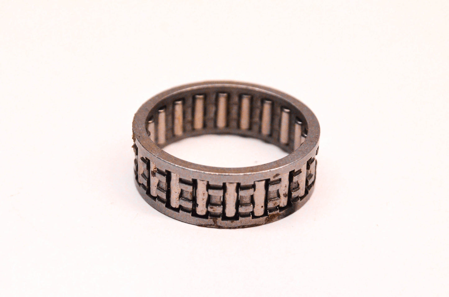 New OEM Suzuki 09263-25030 Roller Bearing NOS