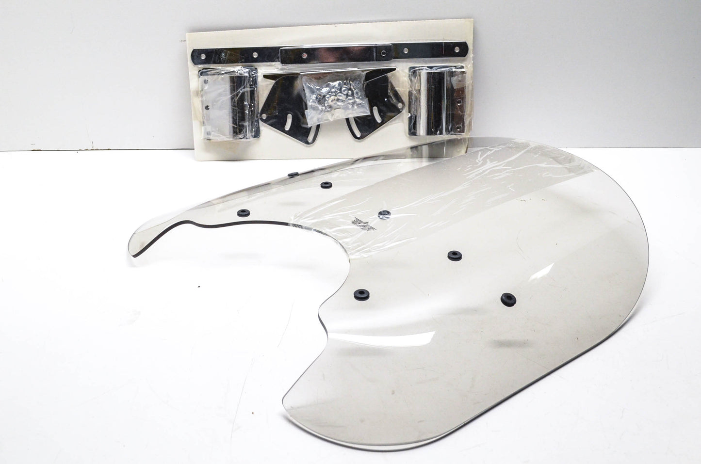 Show Chrome 20-2 Windshield Kit NOS