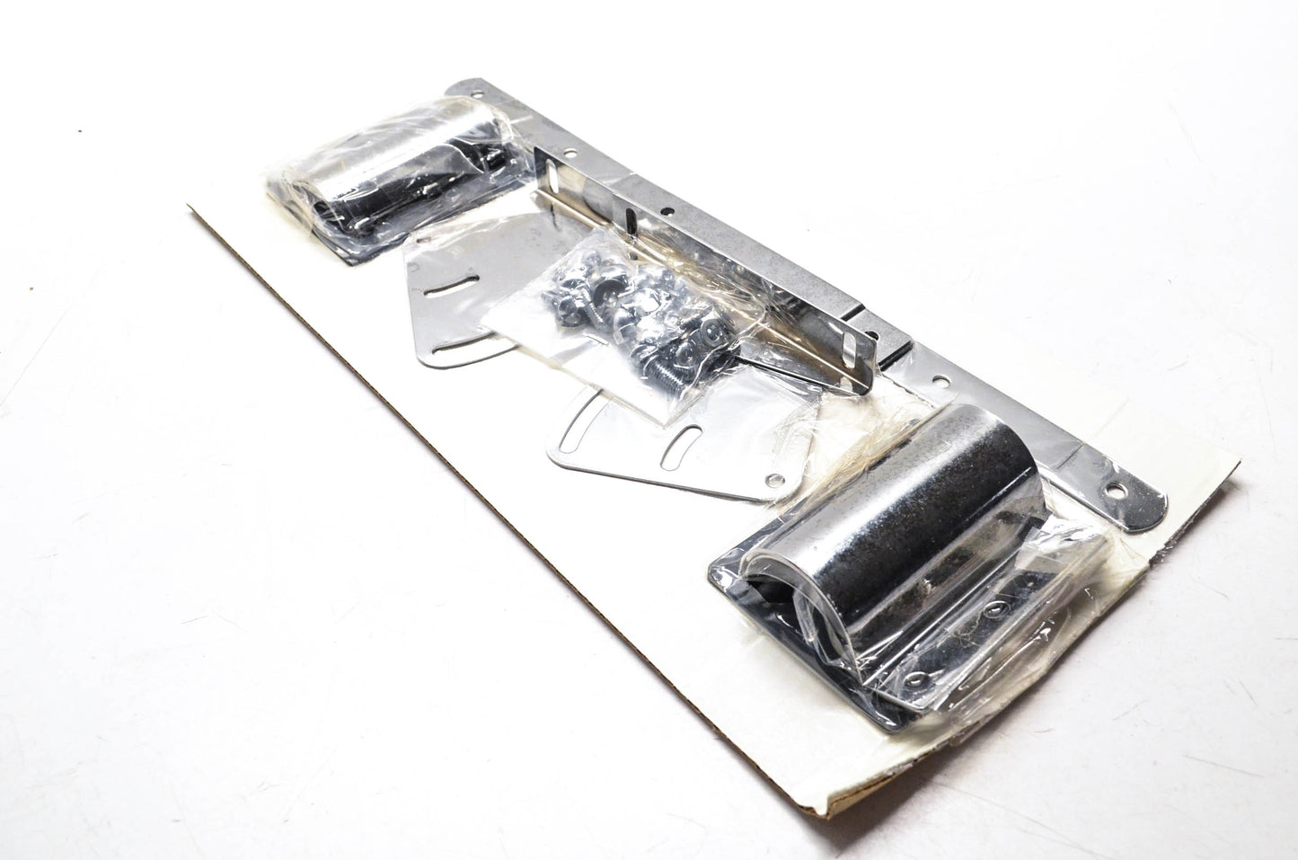 Show Chrome 20-2 Windshield Kit NOS