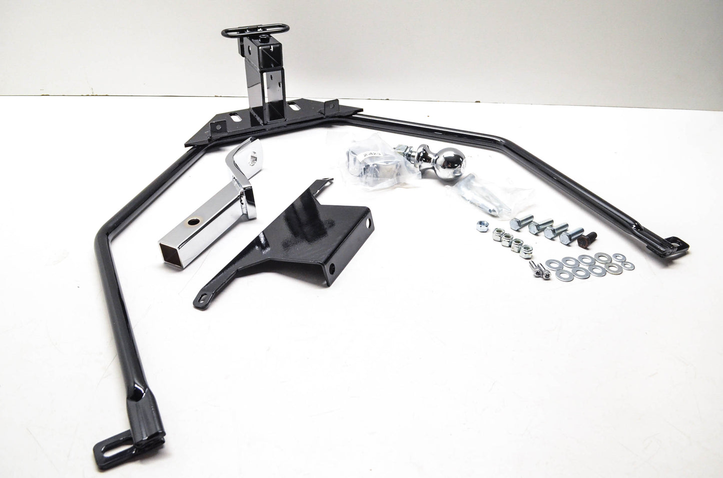 Show Chrome 52-625A Receiver Trailer Hitch Kit NOS
