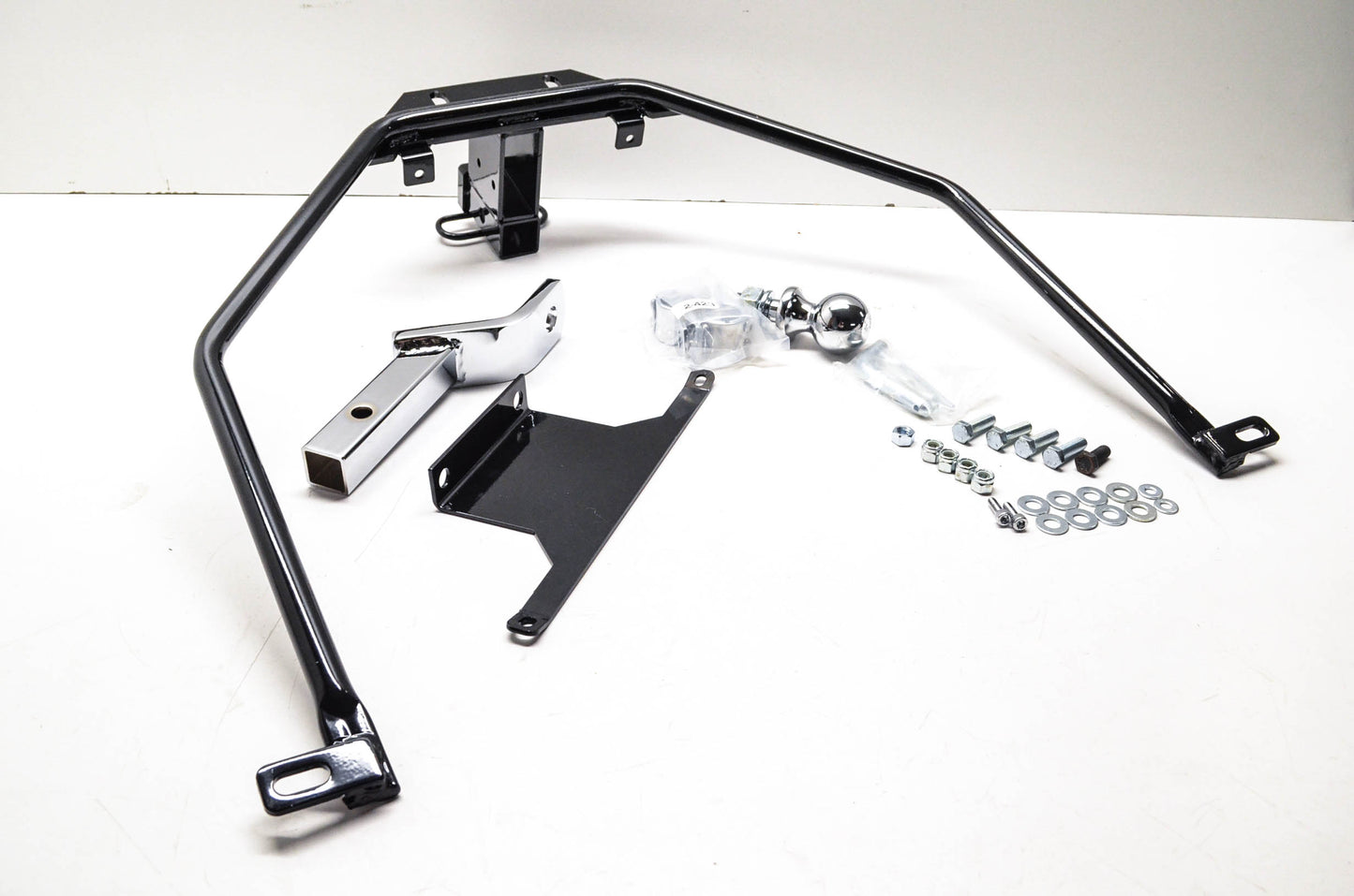 Show Chrome 52-625A Receiver Trailer Hitch Kit NOS