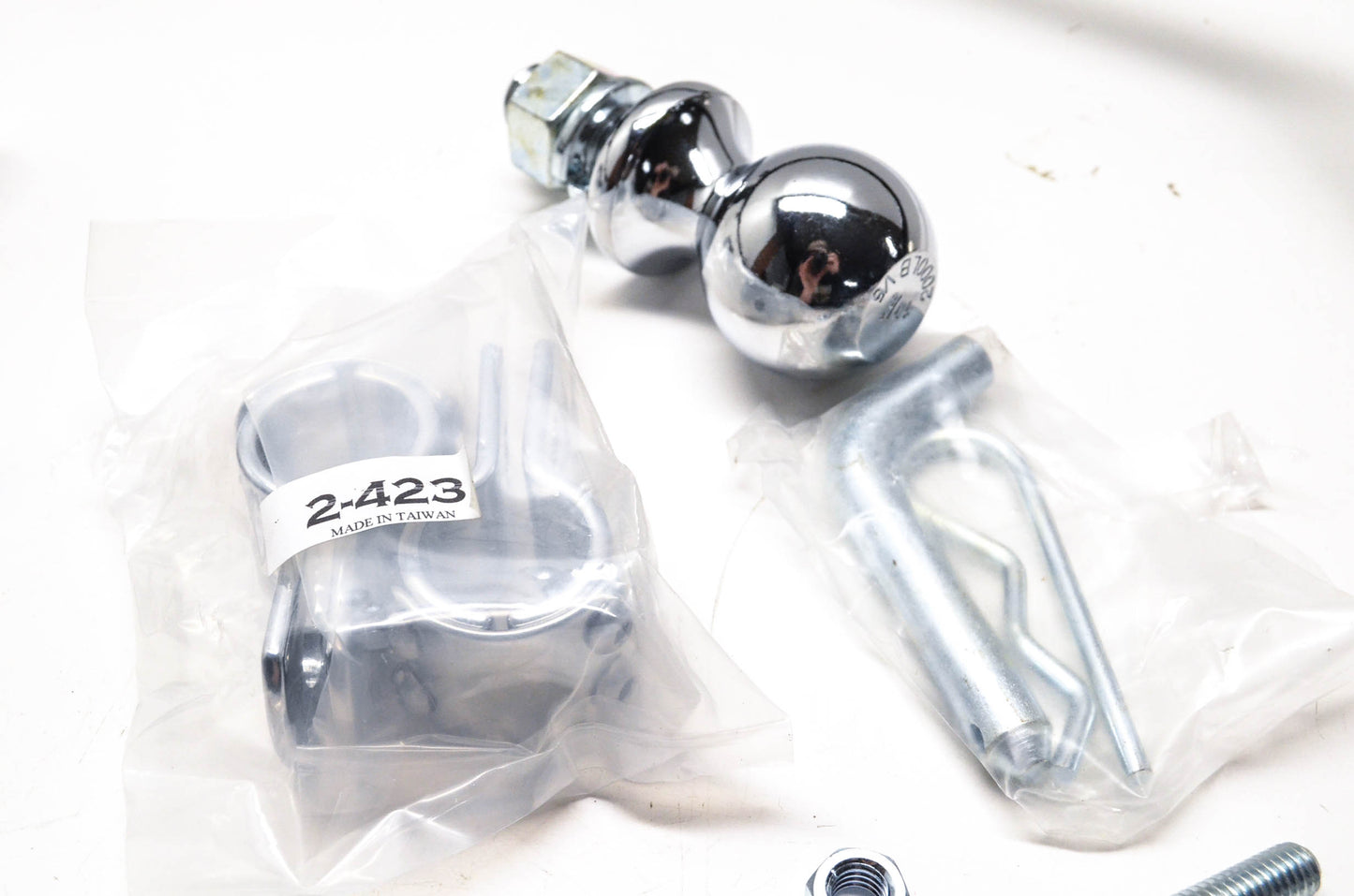 Show Chrome 52-625A Receiver Trailer Hitch Kit NOS