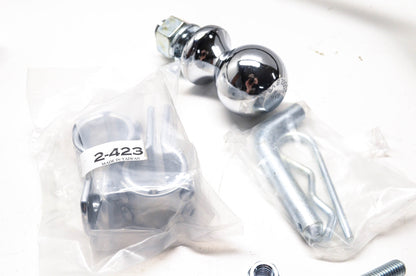 Show Chrome 52-625A Receiver Trailer Hitch Kit NOS