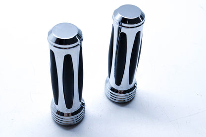 Show Chrome 17-374 Comfort Grip Kit NOS