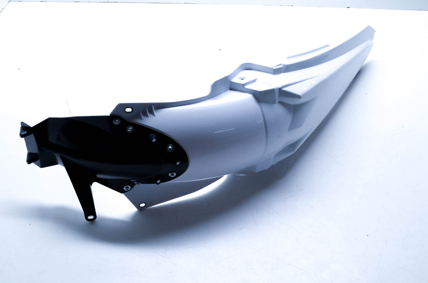 New OEM Yamaha 33D-21652, 33D-21611 Rear Fender NOS