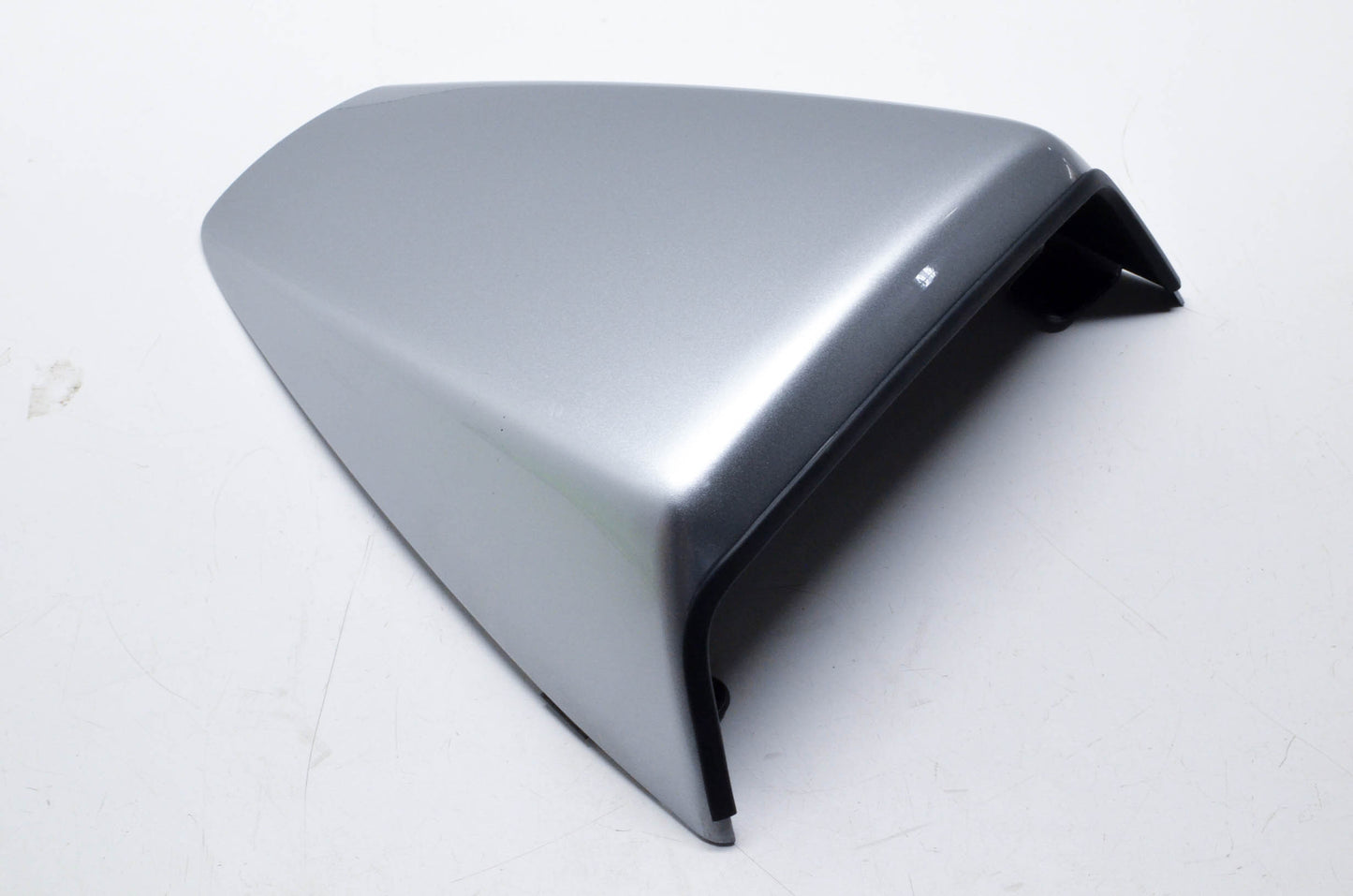 New OEM Honda 77220-MCWA-0000, 77220-MCWA-D000 Cover Silver NOS