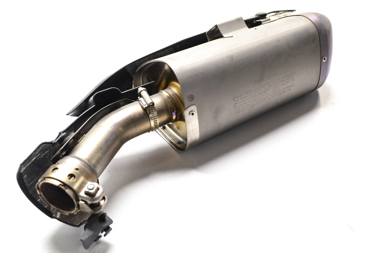 New OEM Yamaha 14B-4, 14B0998 Right Exhaust Assembly NOS