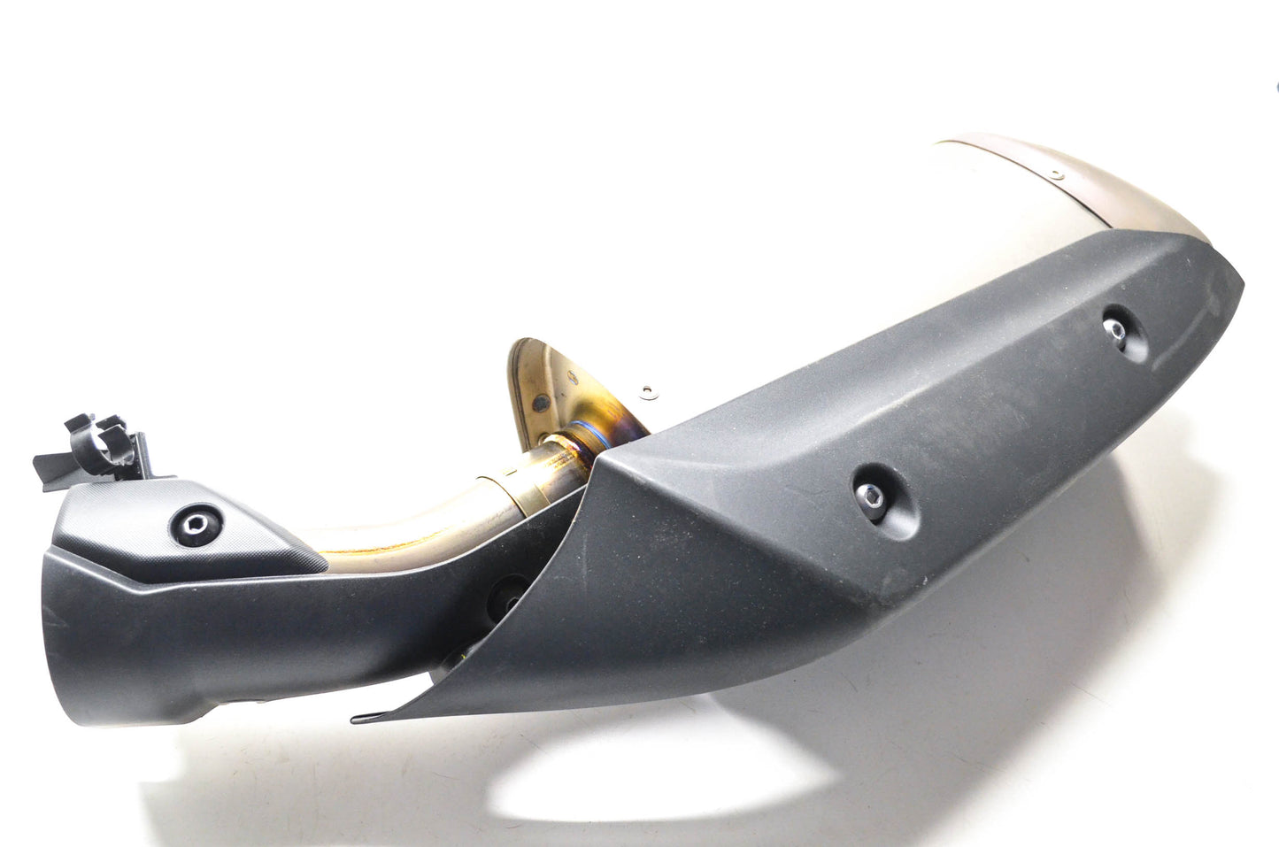 New OEM Yamaha 14B-4, 14B0998 Right Exhaust Assembly NOS