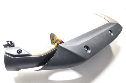 New OEM Yamaha 14B-4, 14B0998 Right Exhaust Assembly NOS