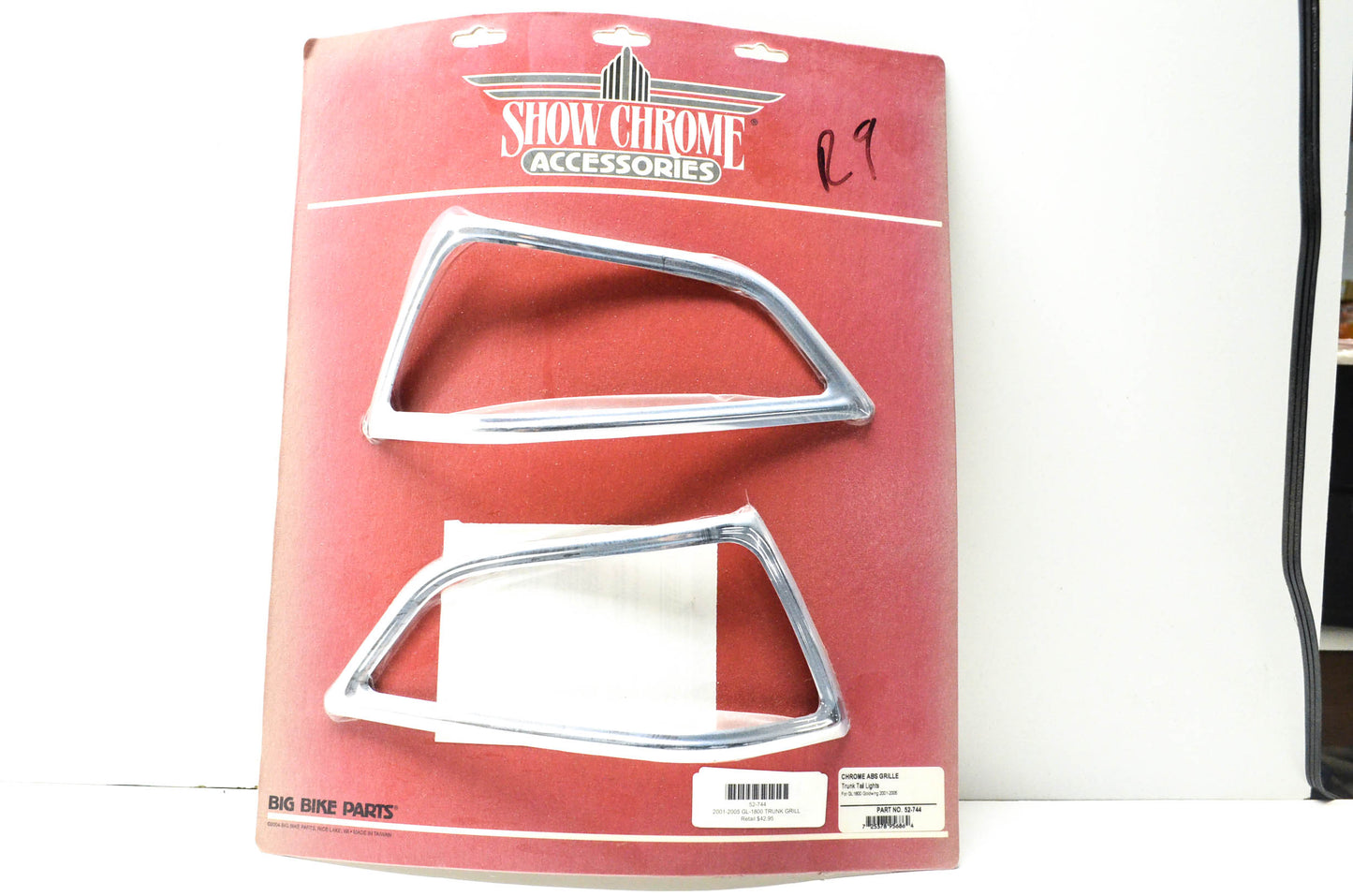 Show Chrome 52-744 Trunk Grille NOS