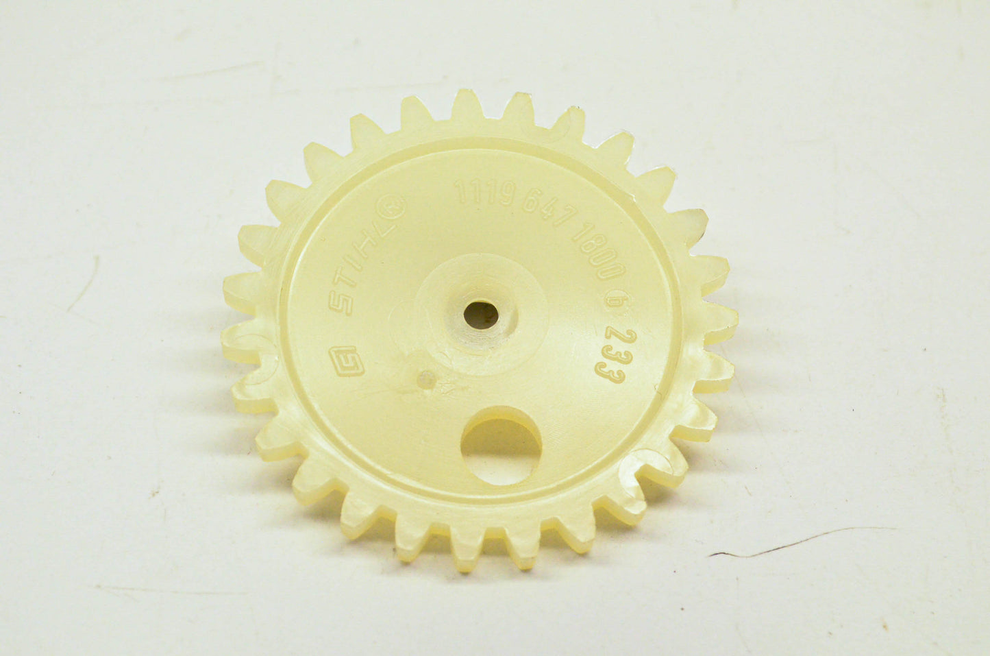 New OEM Stihl 1119-647-1800, LG04E02 Oil Pump Spur Gear NOS
