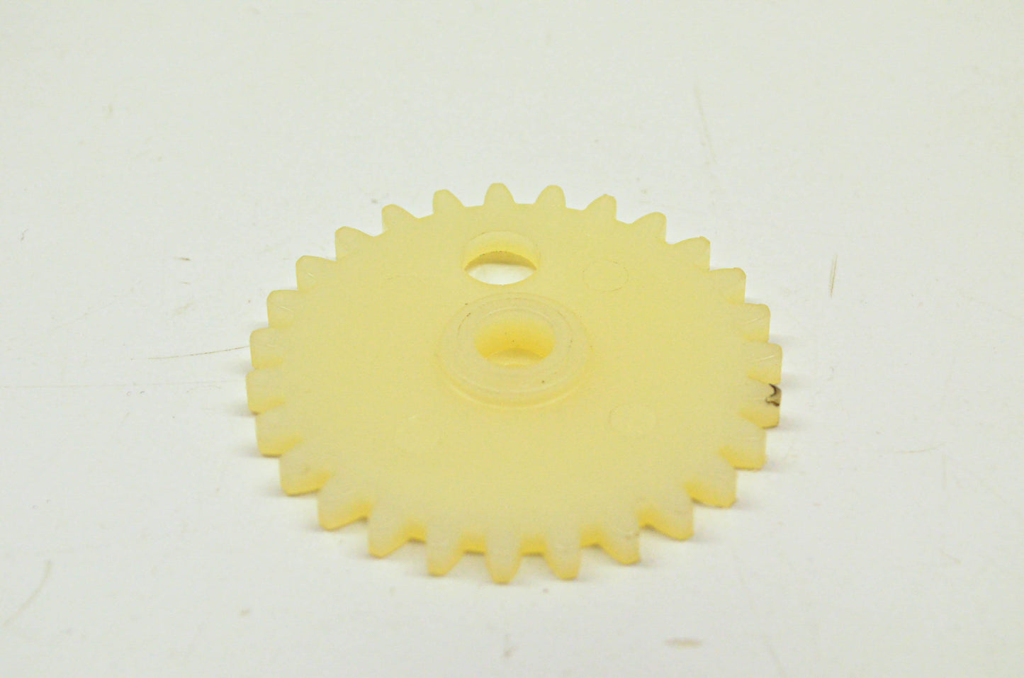 New OEM Stihl 1119-647-1800, LG04E02 Oil Pump Spur Gear NOS