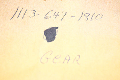New OEM Stihl 1113-647-1810 Oil Pump Gear NOS