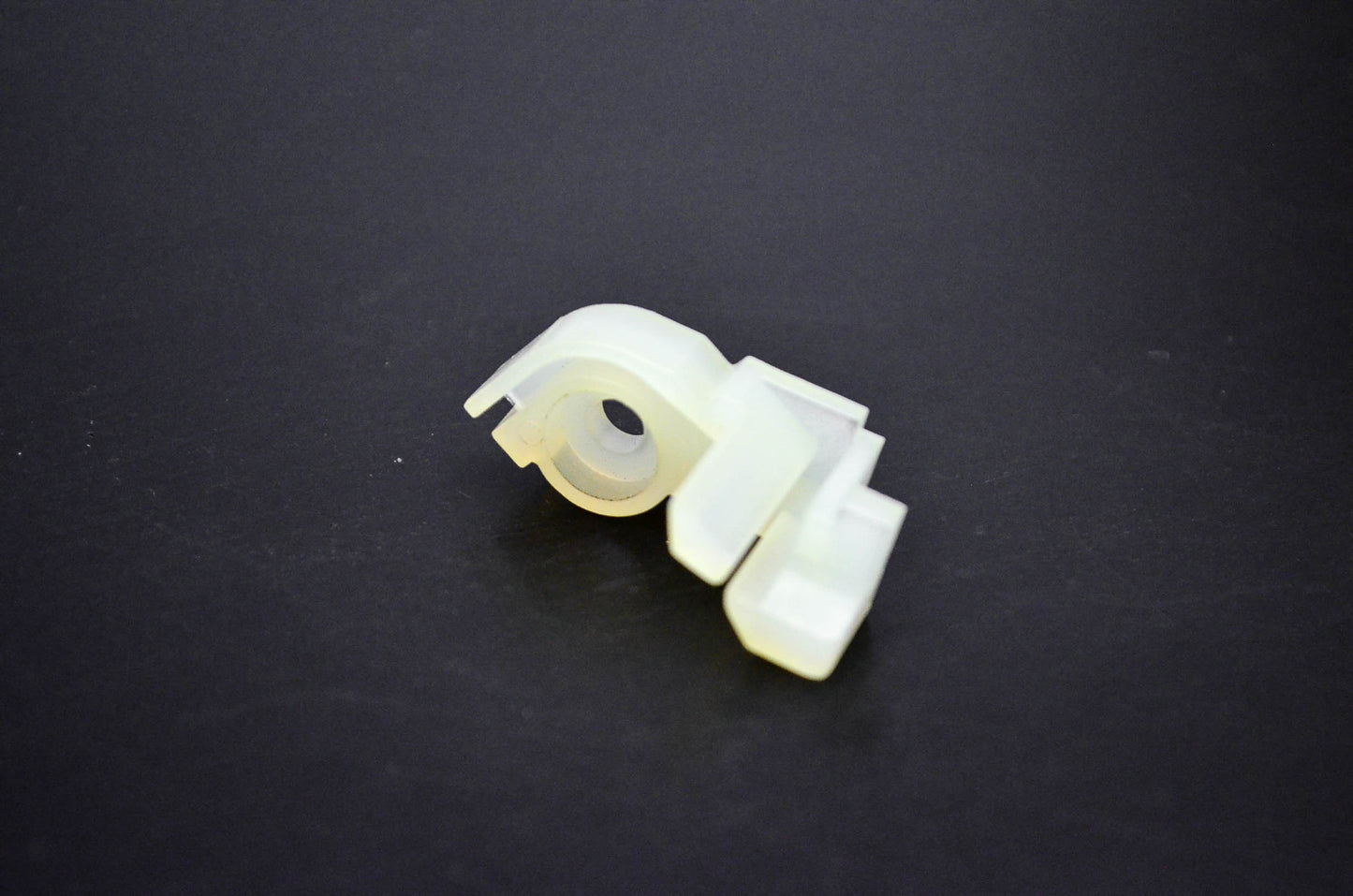 New OEM Stihl 1120-431-2501 Wire Clamp NOS
