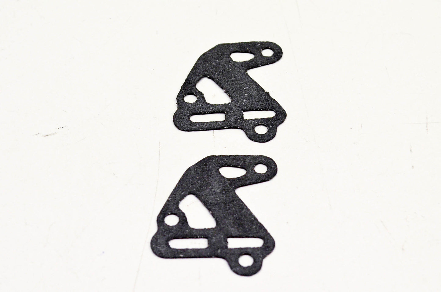New OEM Stihl 1117-649-1100 Oil Pump Gaskets Qty 2 NOS