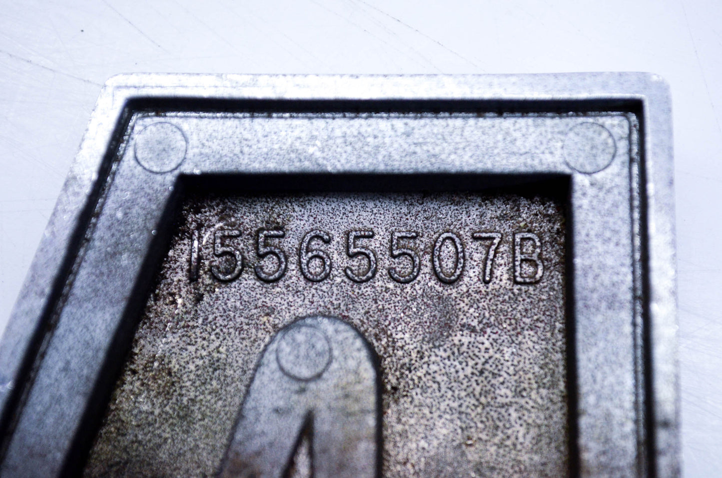 GMC 15565507, 15565507B Letter - M