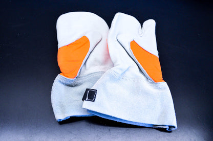 New OEM Stihl 0000-886-1102 Large Chainsaw Protective Gloves NOS