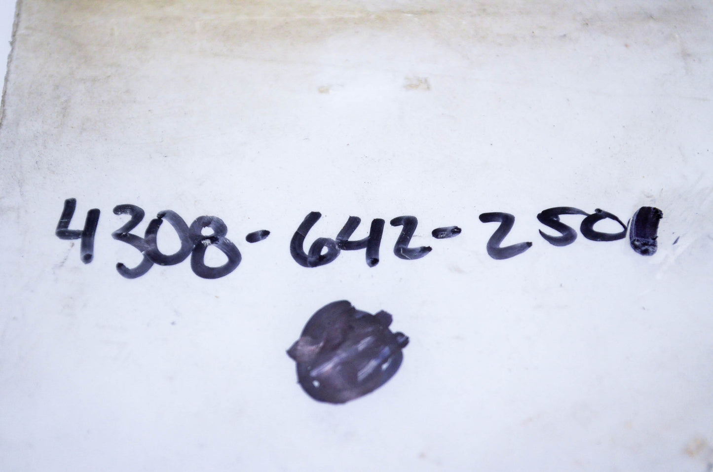 New OEM Stihl 4308-642-2501 Drive Pinion Shaft NOS