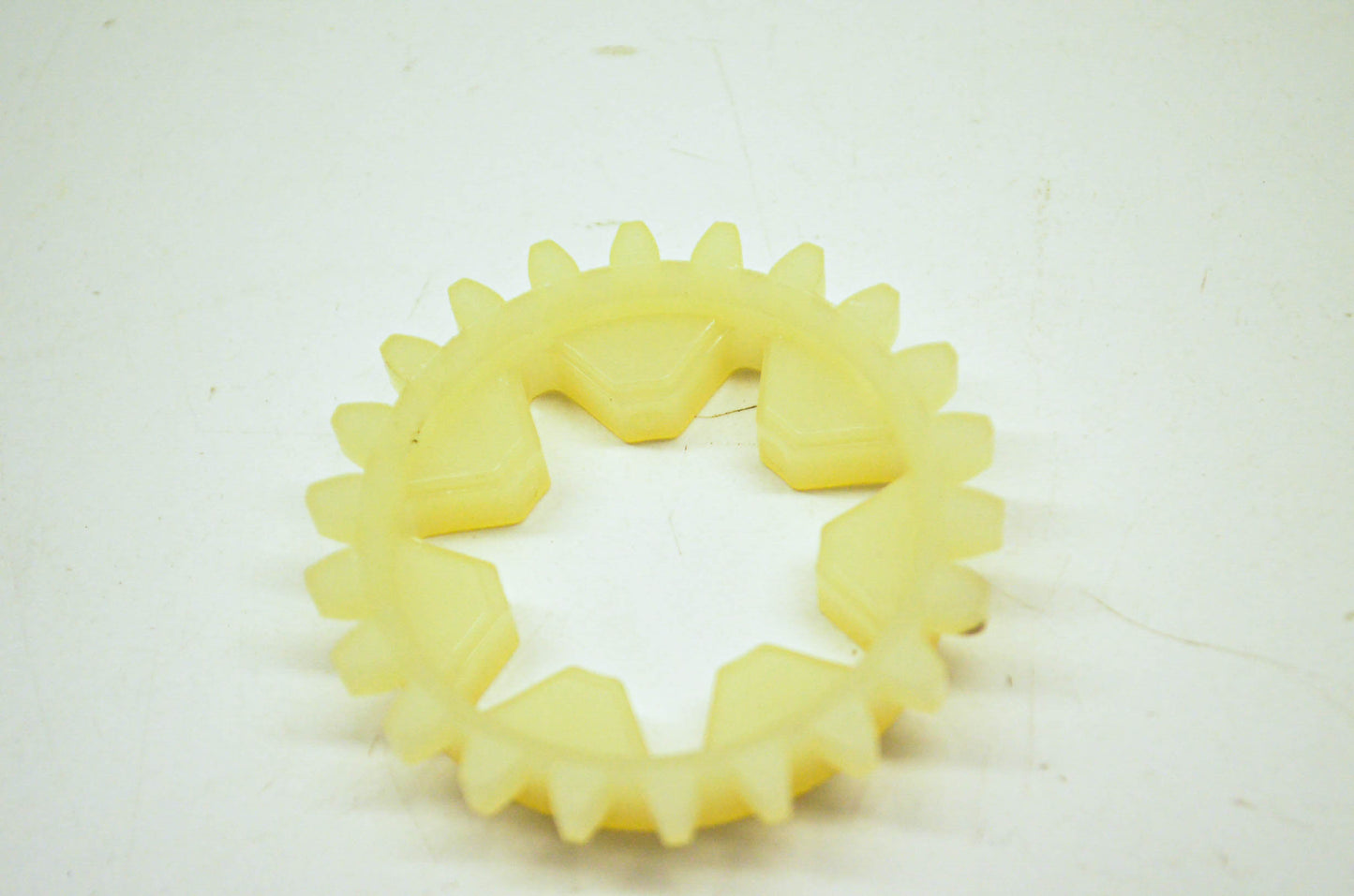 New OEM Stihl 1119-642-1501, LC16D02 Star Spur Gear NOS
