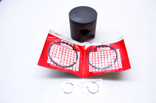 New OEM Suzuki 3005-779 Piston Assembly ZR800 NOS