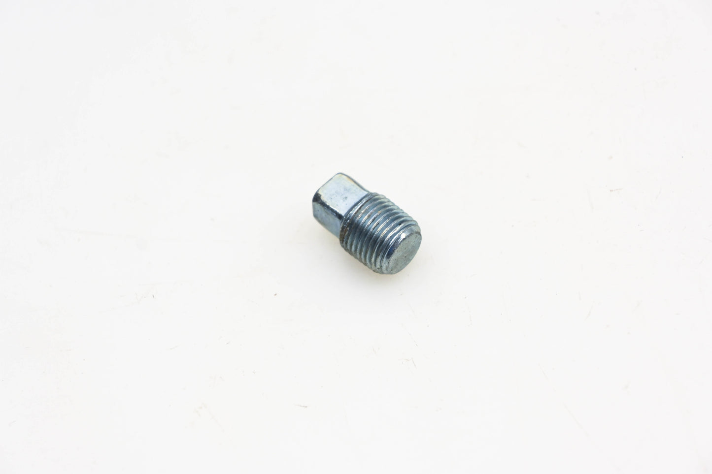 New OEM Tecumseh 9556 Pipe Plug NOS