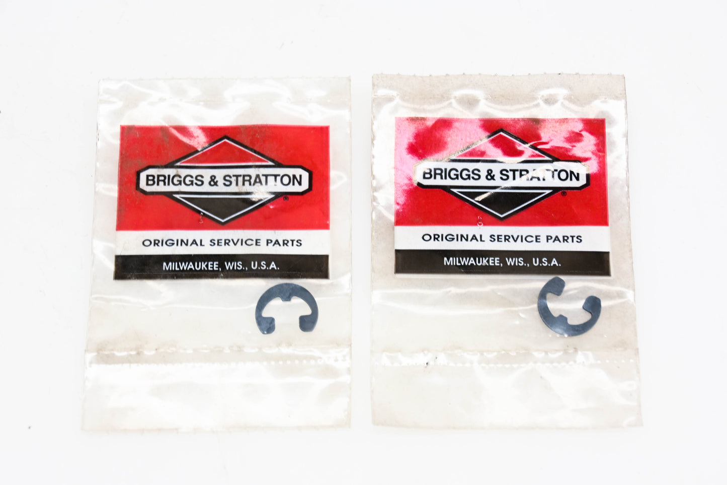 New OEM Briggs & Stratton 93851 Lock Retainer Rings Qty 2 NOS