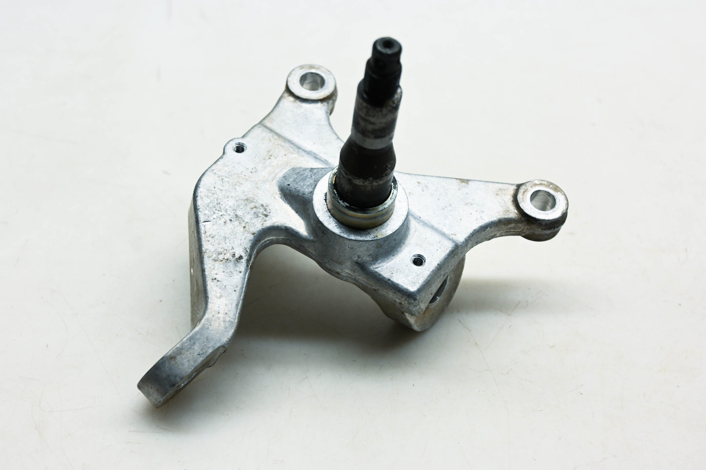 OEM Polaris 5631930, 1823341 Front Right Spindle Assembly