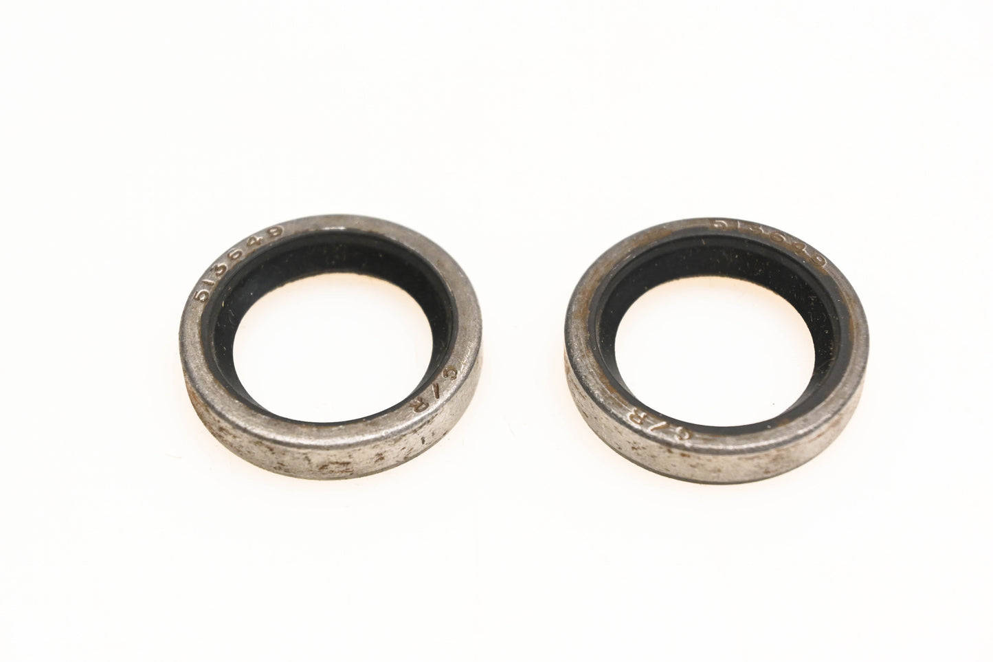 New OEM Tecumseh 31333, 513649 Oil Seals Qty 2 NOS