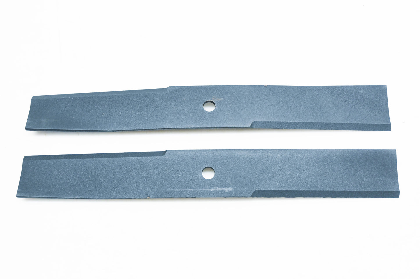 Toro 14-7799 Lawnmower Blades Qty 2 NOS