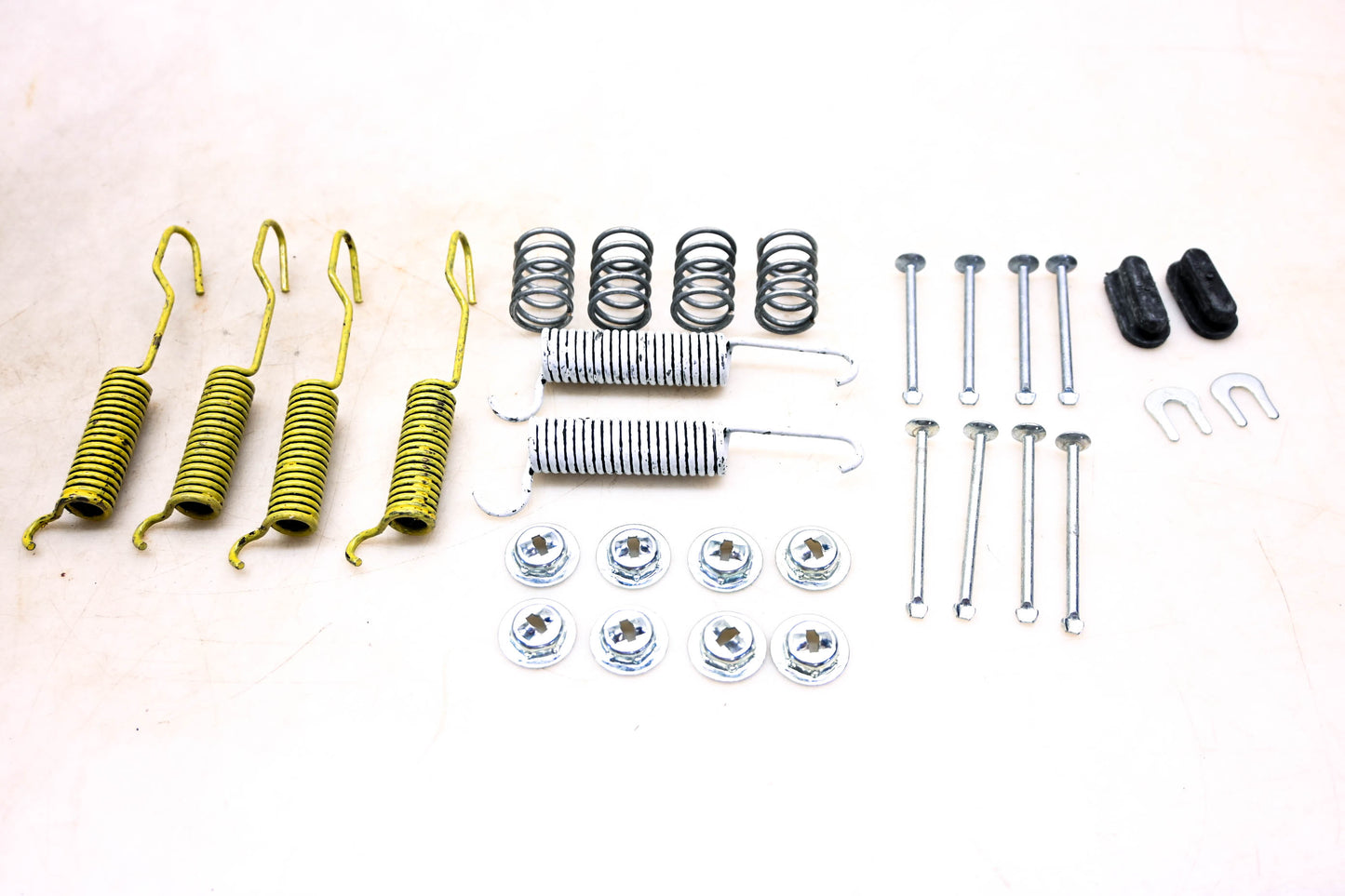 Carlson H7064, 13-7950-6X1 Drum Brake Hardware kit NOS